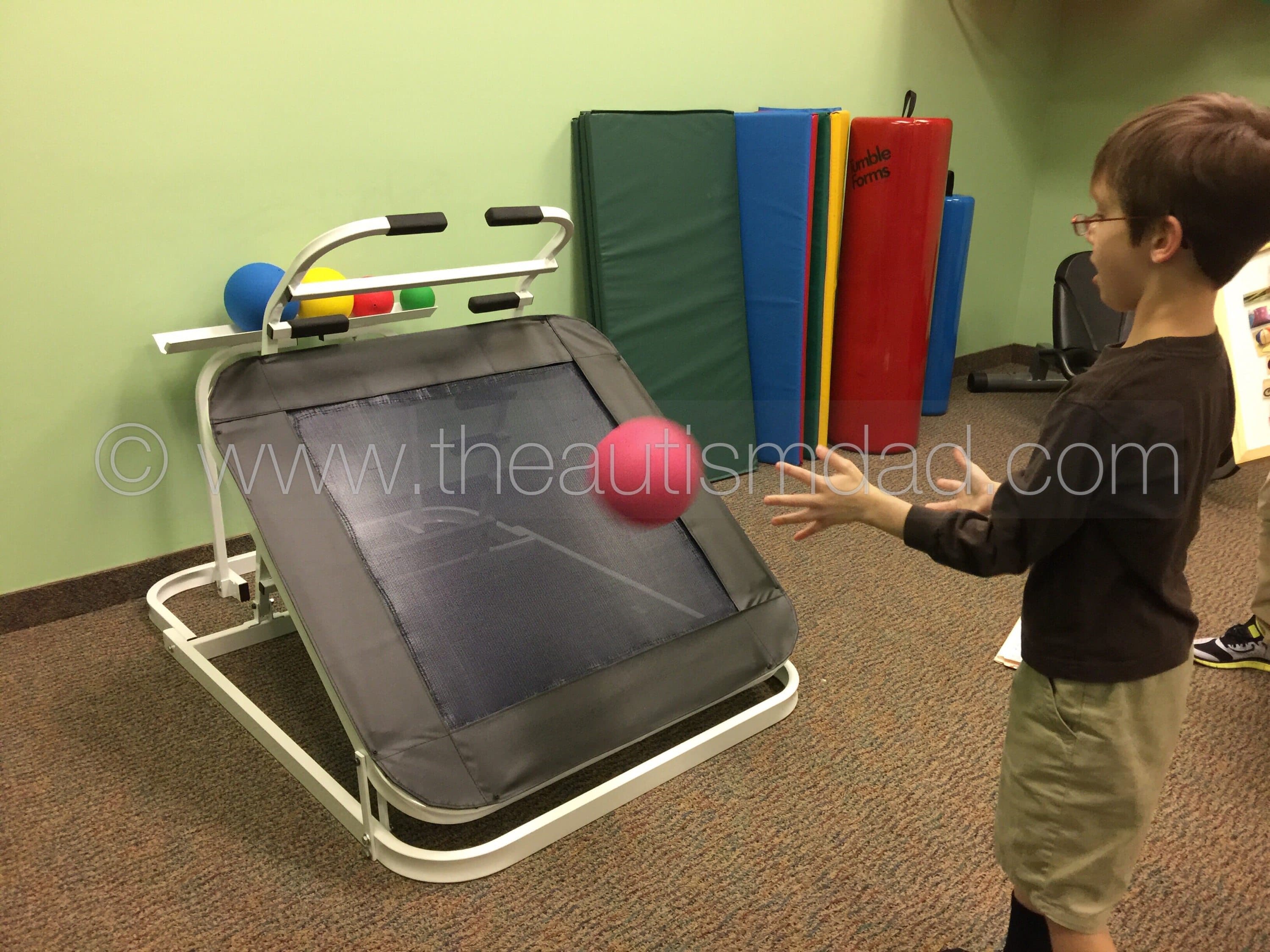Emmett kicked ass in physical therapy today :)