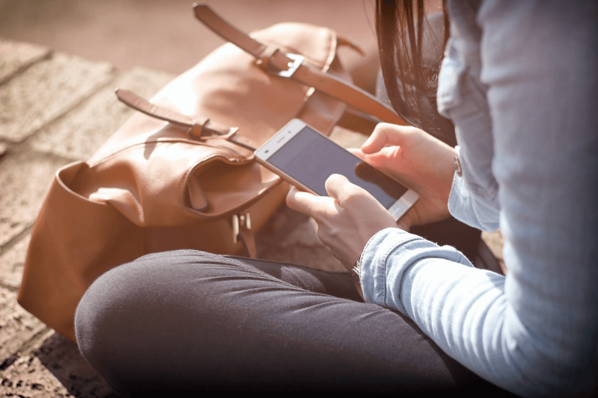 What You Need to Know Before You Buy your Child a Mobile Phone