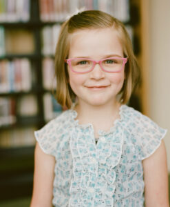 Read more about the article Guide to Introducing New Eyewear to an Autistic Child