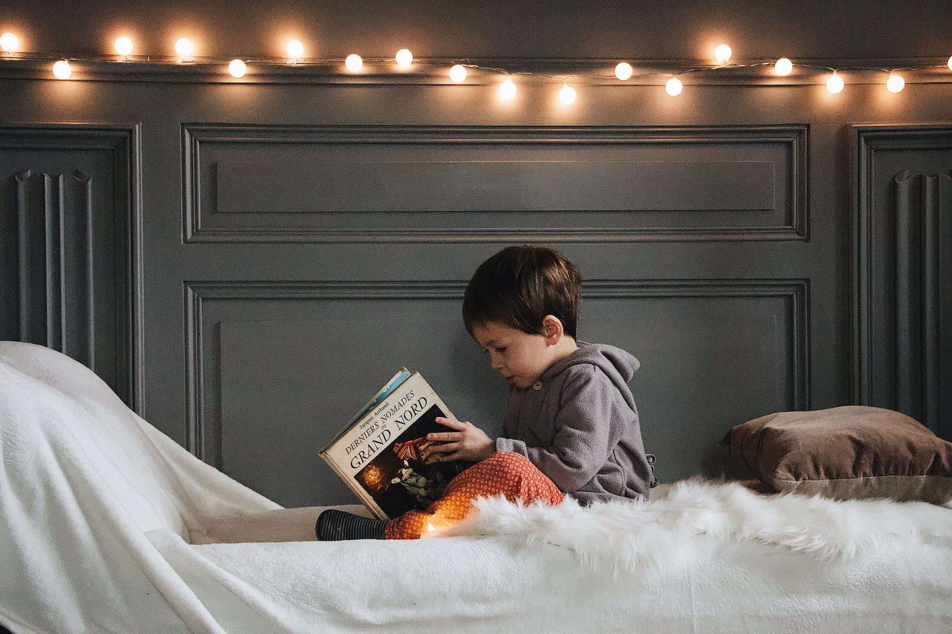 Read more about the article Tips for creating an awesome reading environment for your child